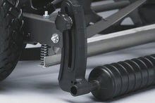 Load image into Gallery viewer, HUSQVARNA HiCut 64 (push) Lawnmower with grass collector case